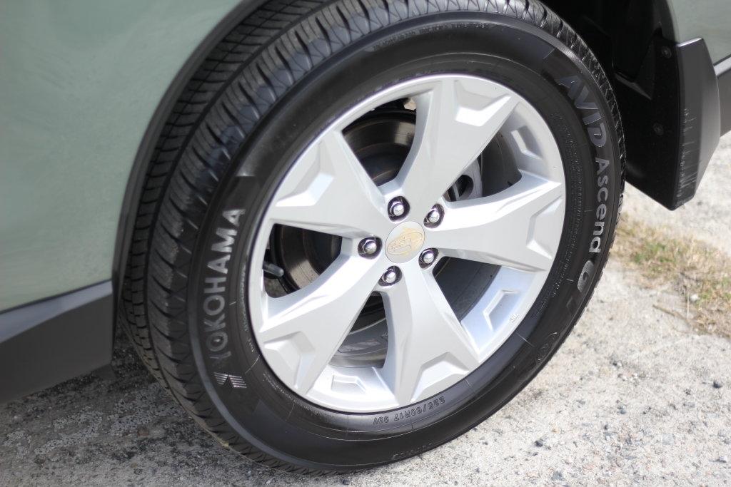 Subaru Forester 4dr CVT 2.5i Premium PZEV 2015