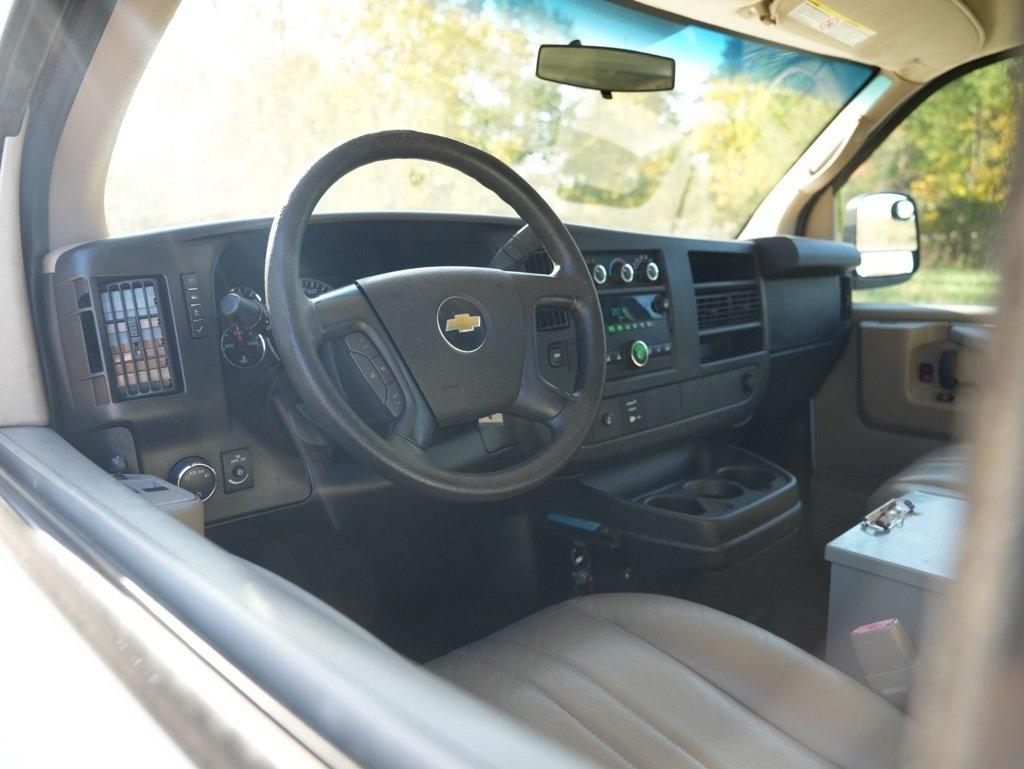 Chevrolet Express Cargo Van RWD 2500 155" 2013