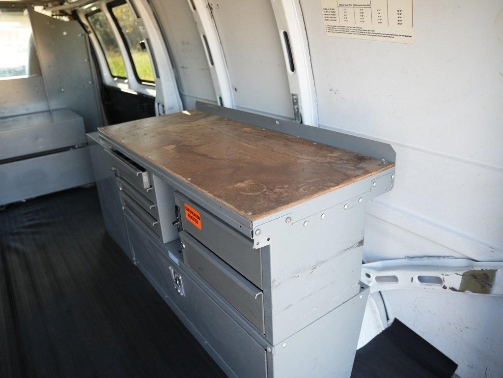Chevrolet Express Cargo Van RWD 2500 155" 2013