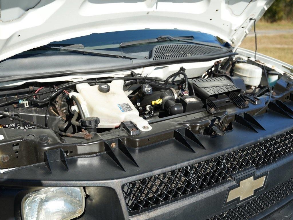 Chevrolet Express Cargo Van RWD 2500 155" 2013
