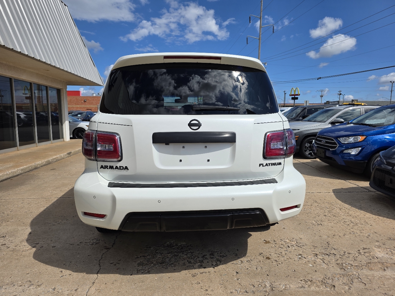 2017 Nissan Armada Platinum photo 4