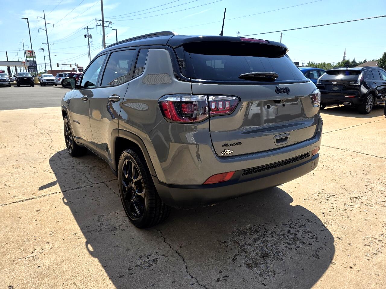 2023 Jeep Compass Altitude photo 4