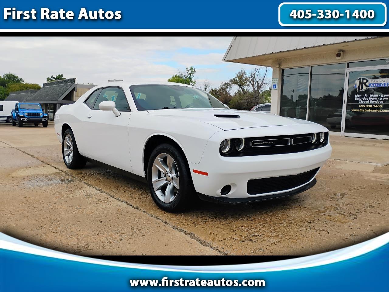 2022 Dodge Challenger SXT RWD