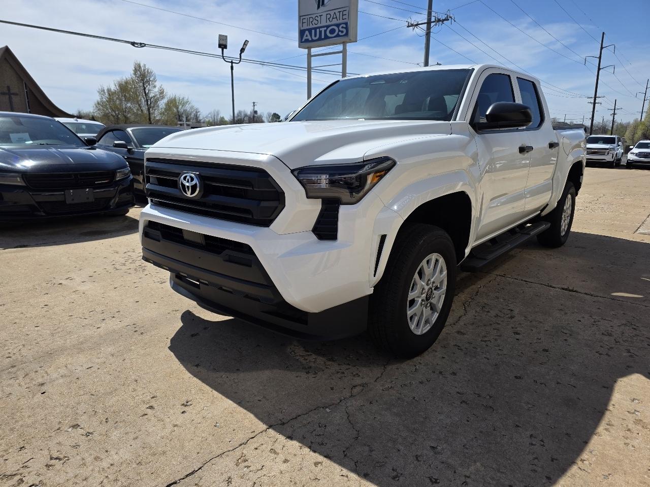 Toyota Tacoma 2WD SR Double Cab 5' Bed AT (Natl) 2025