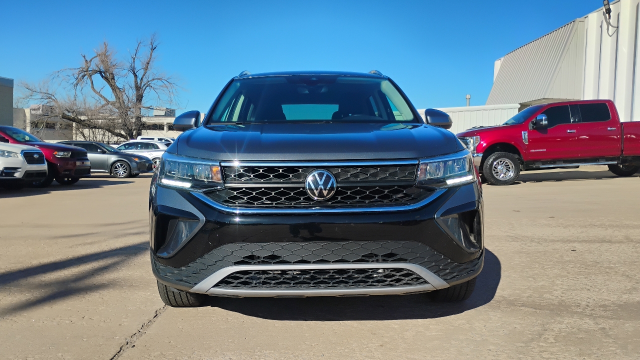 Volkswagen Taos SE FWD 2024