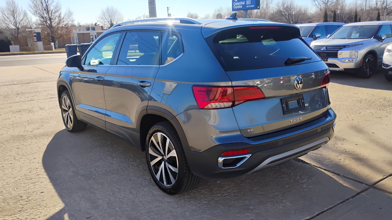 Volkswagen Taos SE FWD 2024