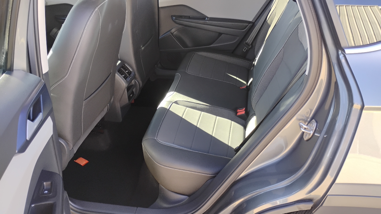 Volkswagen Taos SE FWD 2024