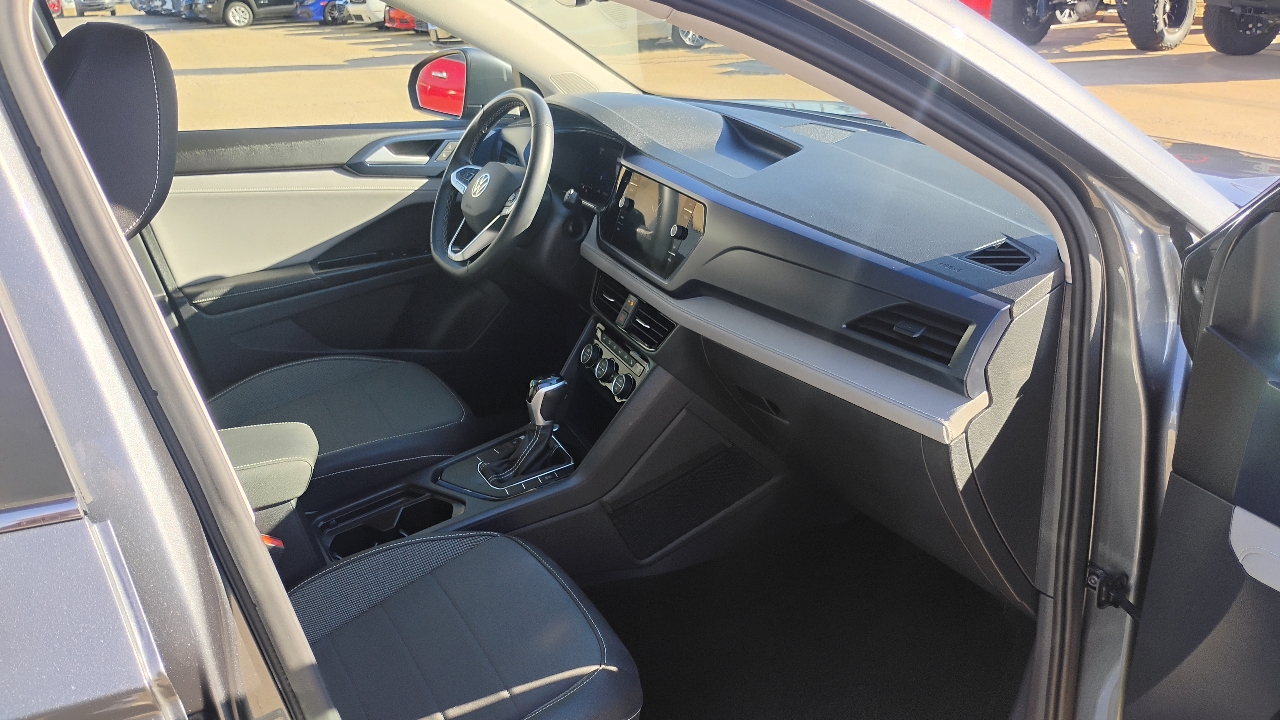 Volkswagen Taos SE FWD 2024