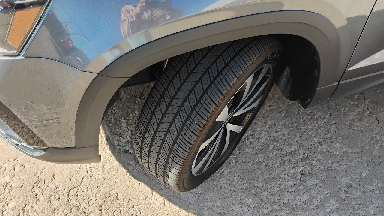 Volkswagen Taos SE FWD 2024