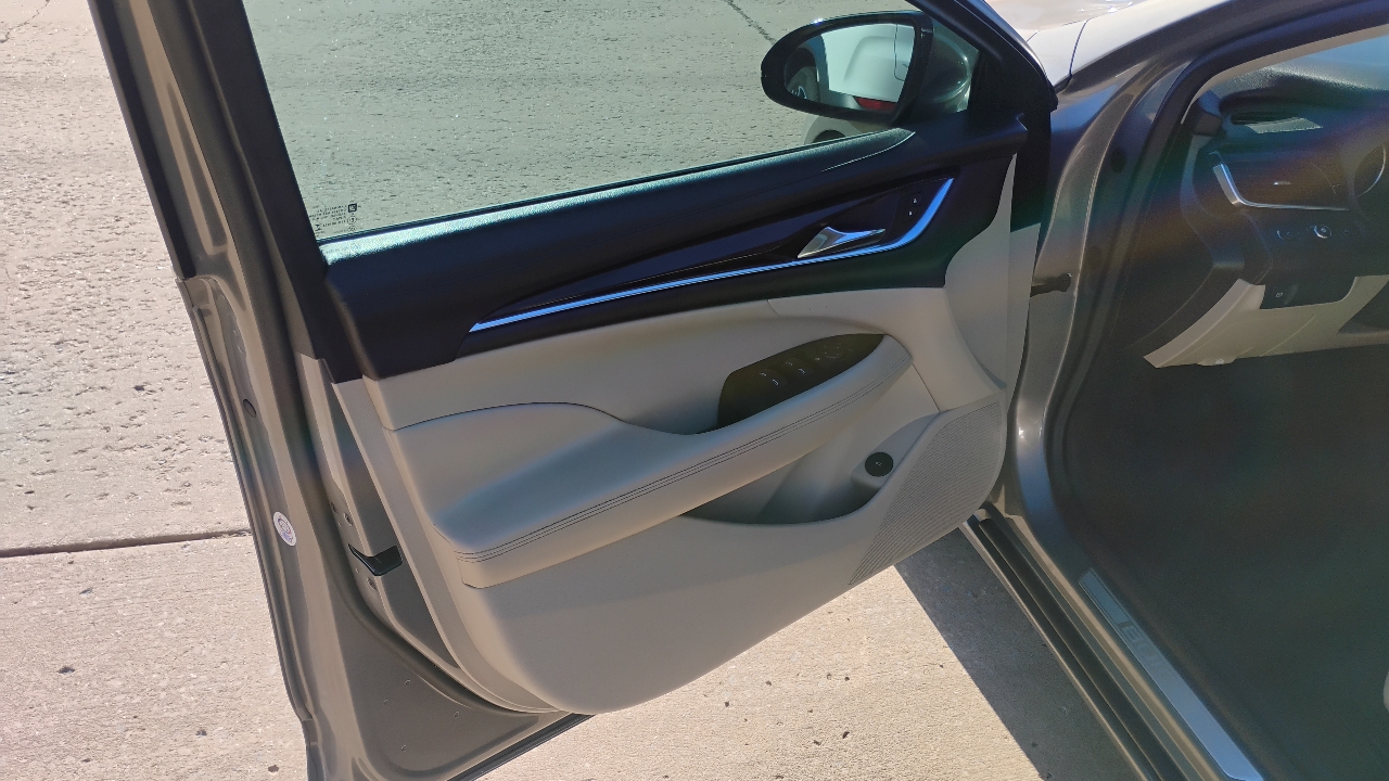 Buick LaCrosse 4dr Sdn Preferred FWD 2017