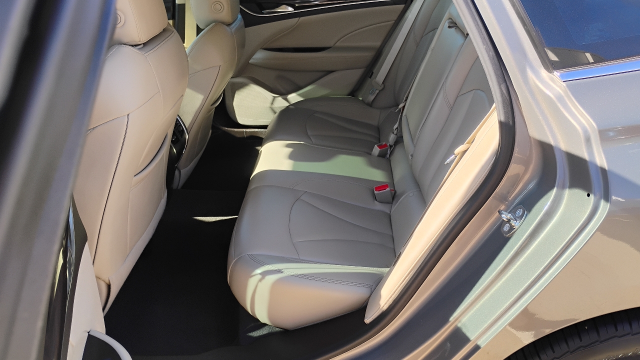 Buick LaCrosse 4dr Sdn Preferred FWD 2017