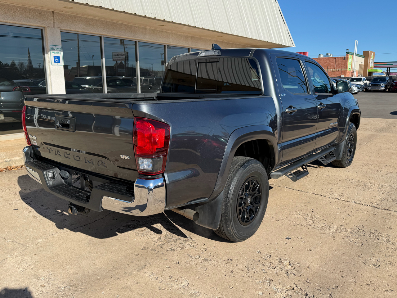 Toyota Tacoma 4WD SR5 Double Cab 5' Bed V6 AT (Natl) 2022