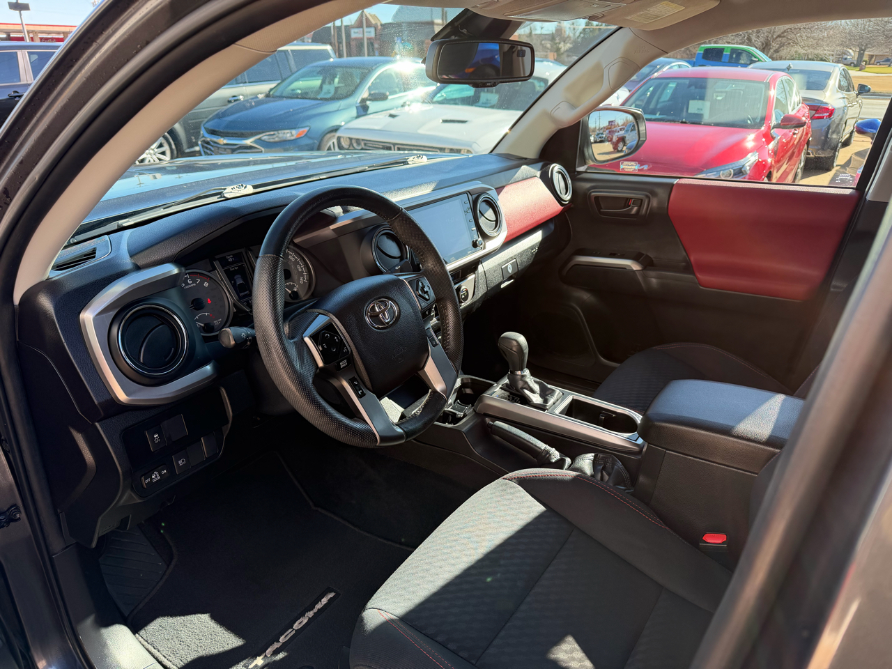 Toyota Tacoma 4WD SR5 Double Cab 5' Bed V6 AT (Natl) 2022