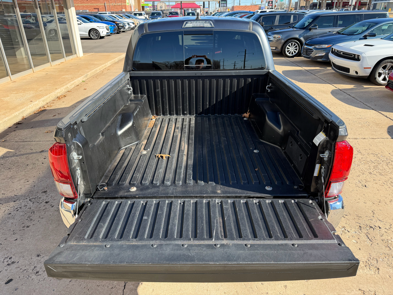 Toyota Tacoma 4WD SR5 Double Cab 5' Bed V6 AT (Natl) 2022