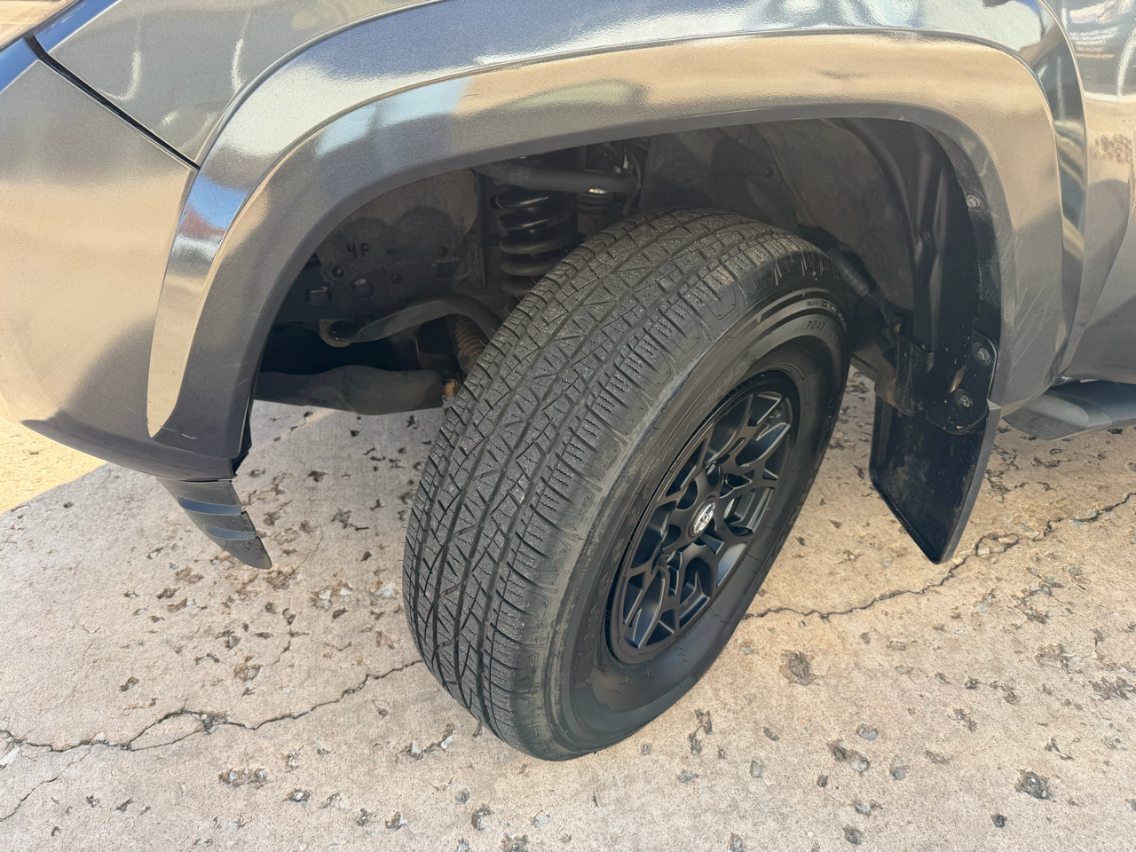 Toyota Tacoma 4WD SR5 Double Cab 5' Bed V6 AT (Natl) 2022