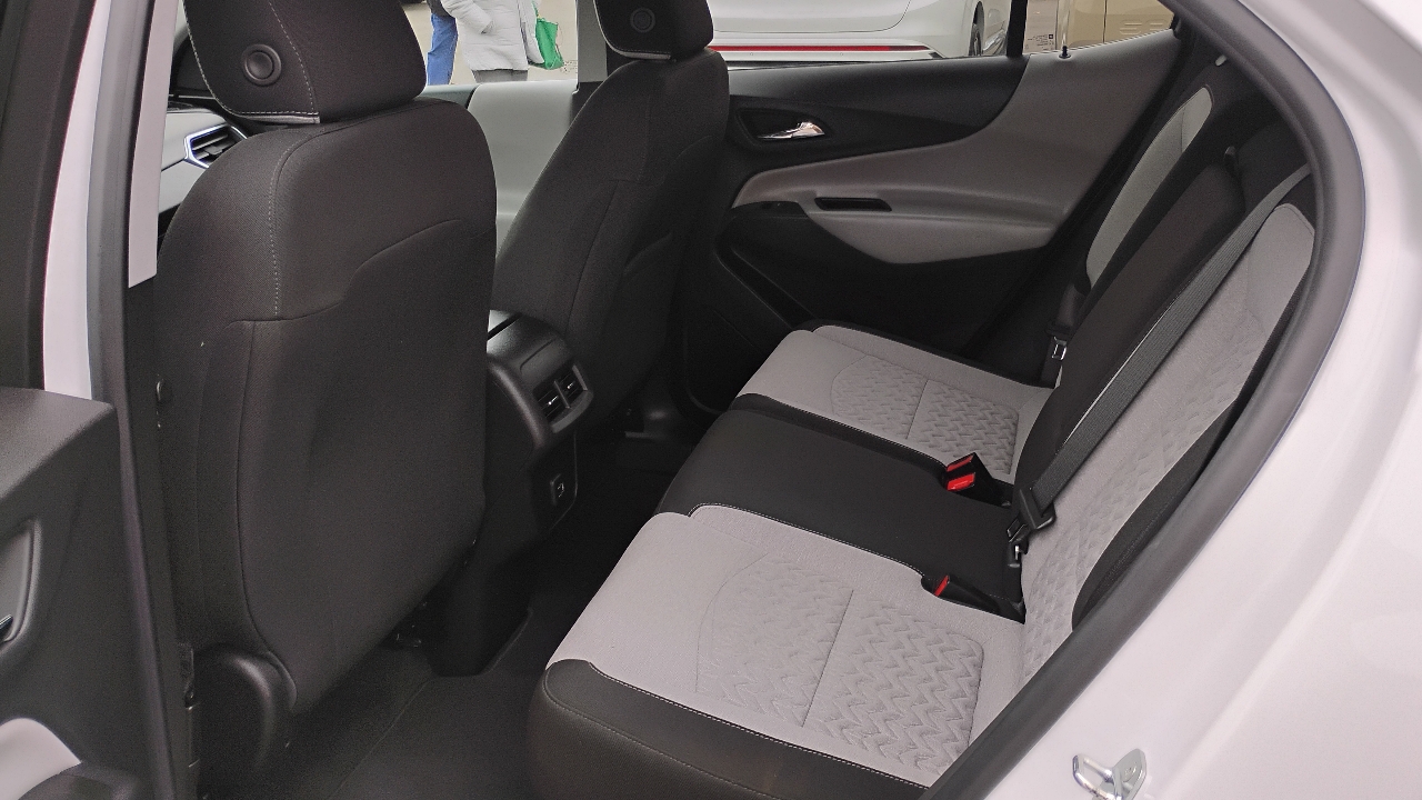 Chevrolet Equinox AWD 4dr LS w/1LS 2022