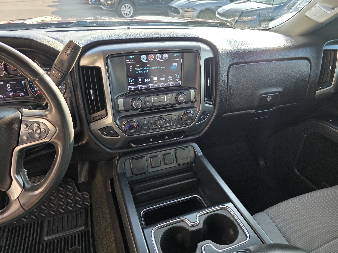 Chevrolet Silverado 1500 2WD Crew Cab 143.5" LT w/1LT 2017