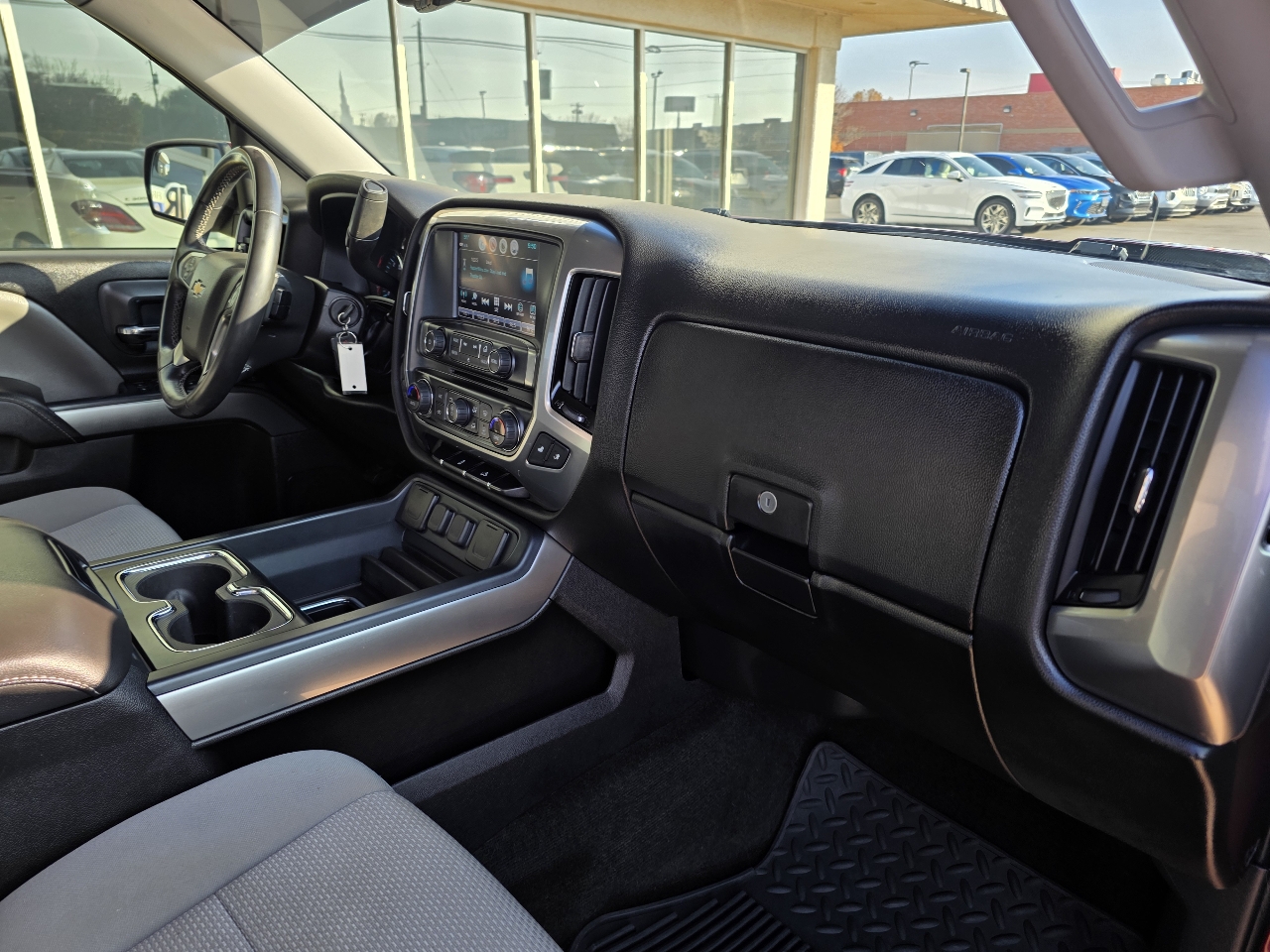 Chevrolet Silverado 1500 2WD Crew Cab 143.5" LT w/1LT 2017