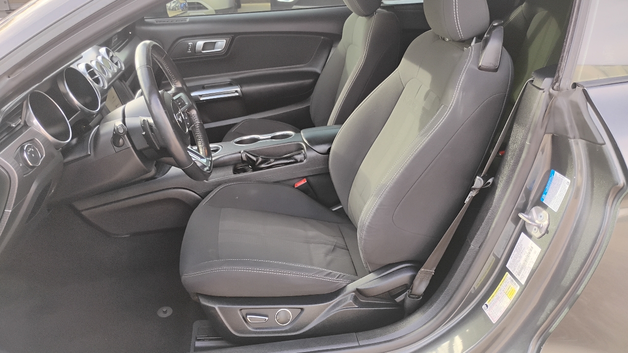 Ford Mustang EcoBoost Convertible 2019