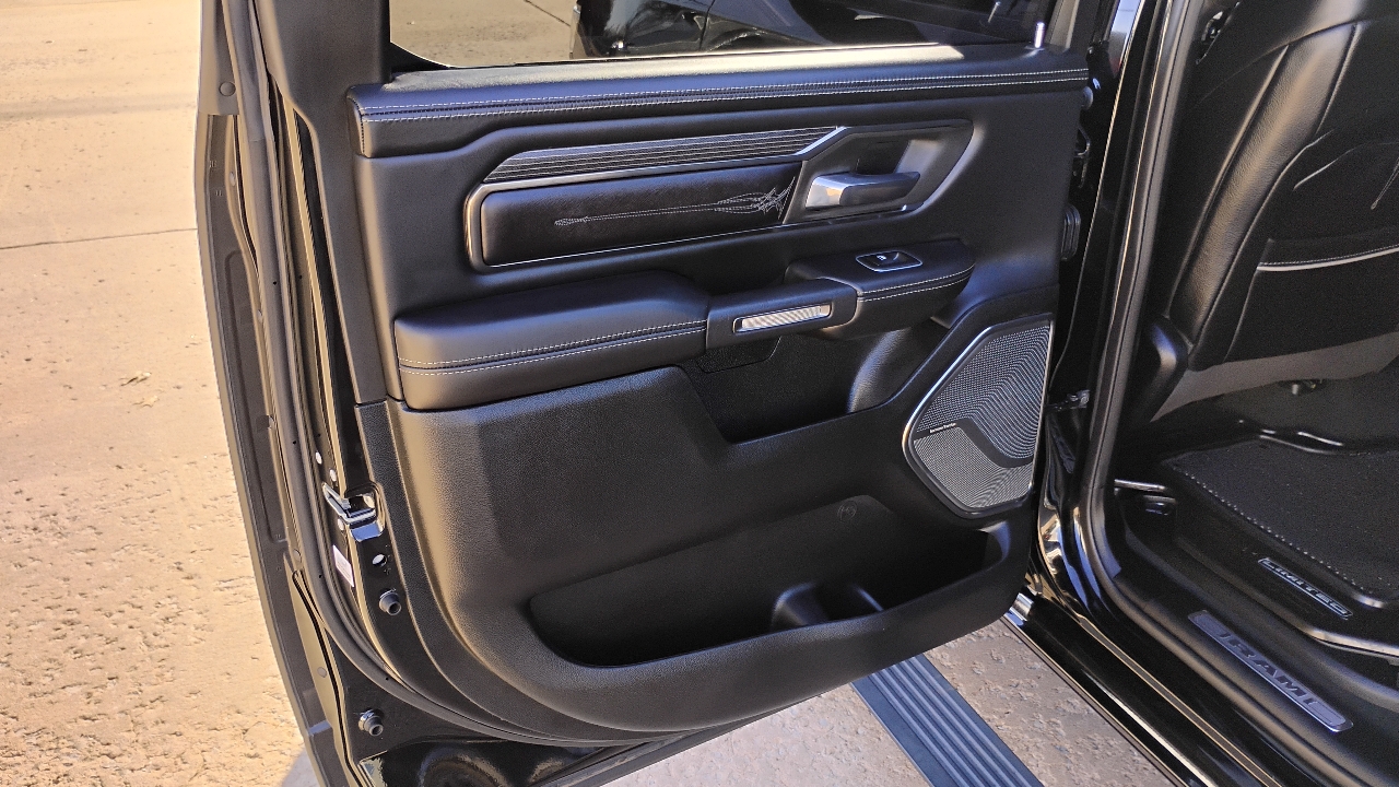 RAM 1500 Limited 4x4 Crew Cab 5'7" Box 2021