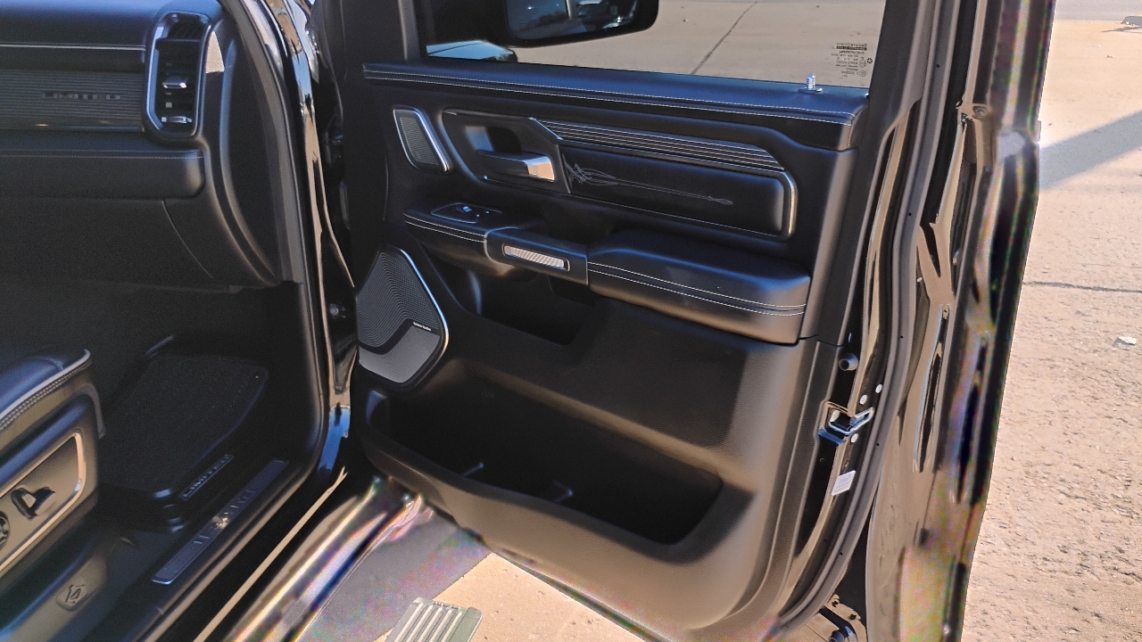 RAM 1500 Limited 4x4 Crew Cab 5'7" Box 2021