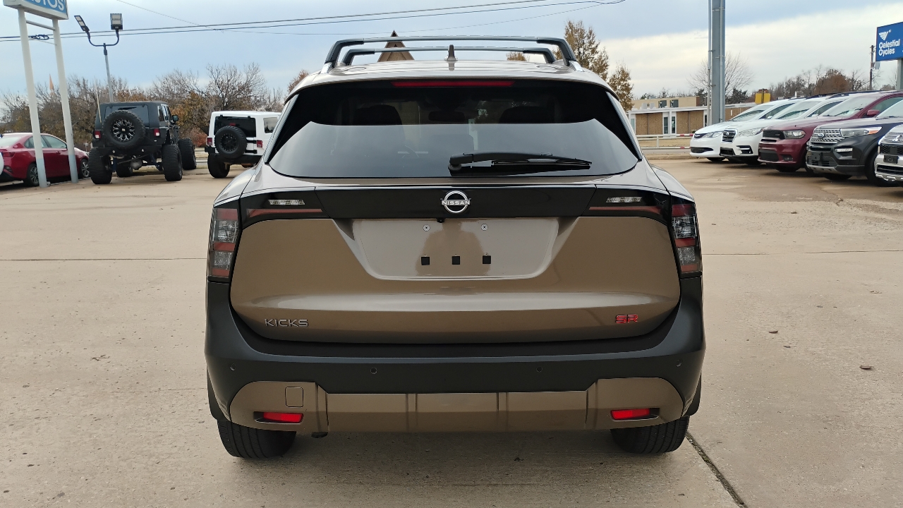 Nissan Kicks SR FWD 2025