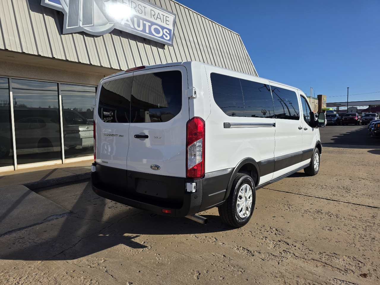 Ford Transit Passenger Wagon T-350 148" Low Roof XLT RWD 2023
