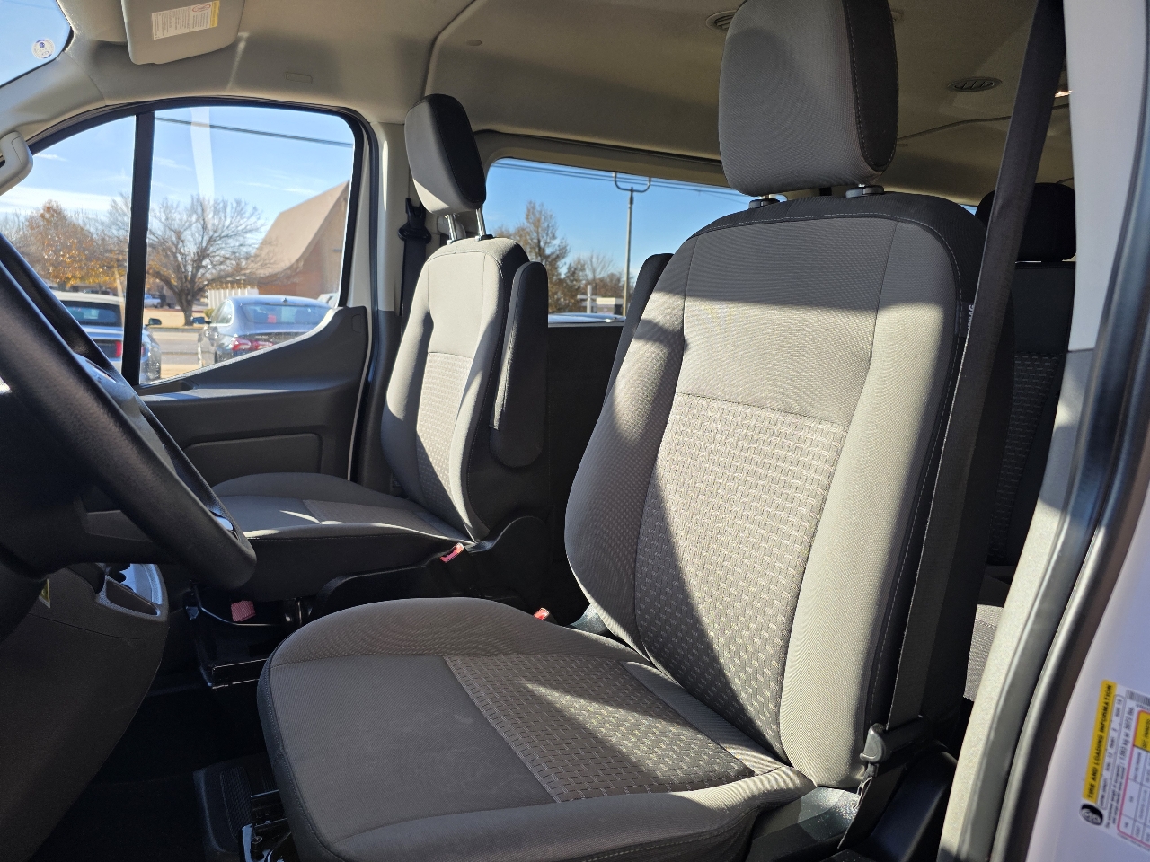 Ford Transit Passenger Wagon T-350 148" Low Roof XLT RWD 2023