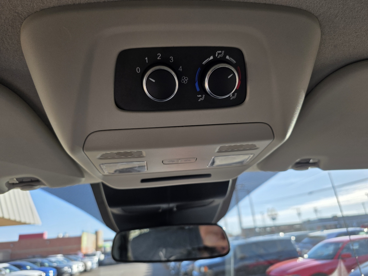 Ford Transit Passenger Wagon T-350 148" Low Roof XLT RWD 2023