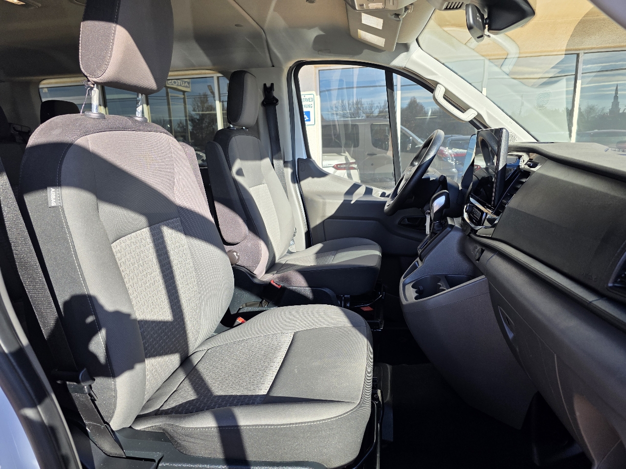 Ford Transit Passenger Wagon T-350 148" Low Roof XLT RWD 2023