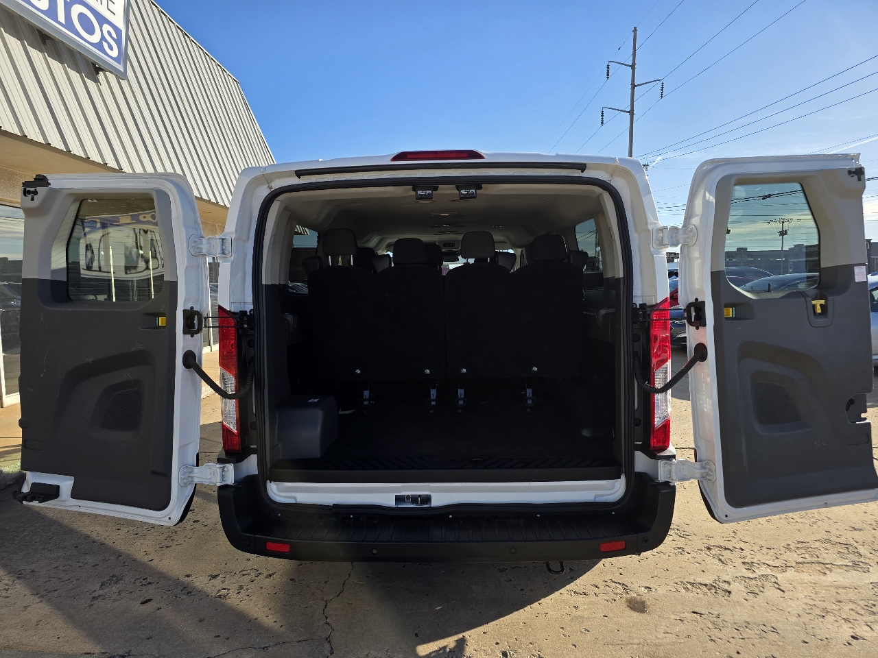 Ford Transit Passenger Wagon T-350 148" Low Roof XLT RWD 2023