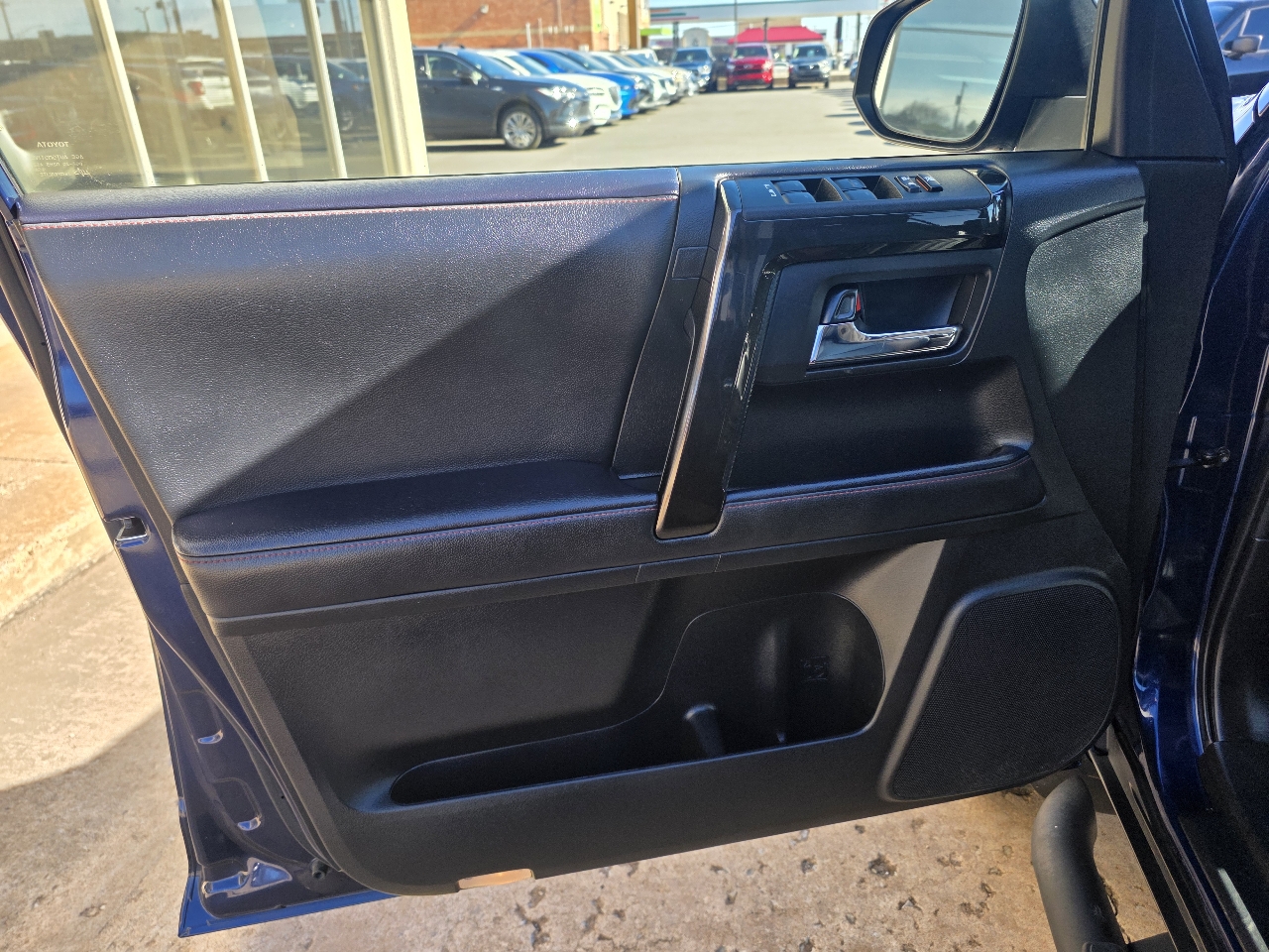 Toyota 4Runner Venture 4WD (Natl) 2021