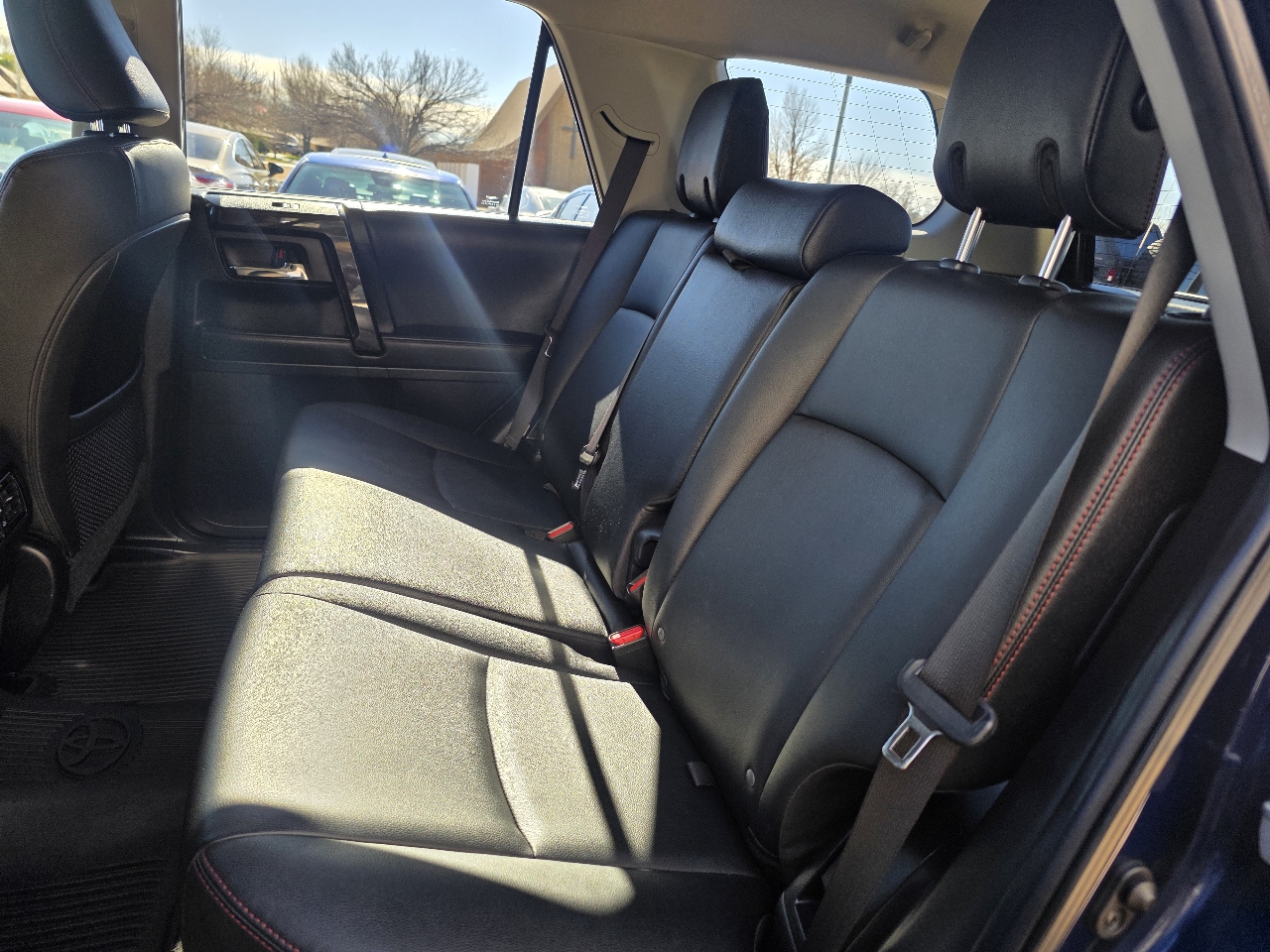 Toyota 4Runner Venture 4WD (Natl) 2021