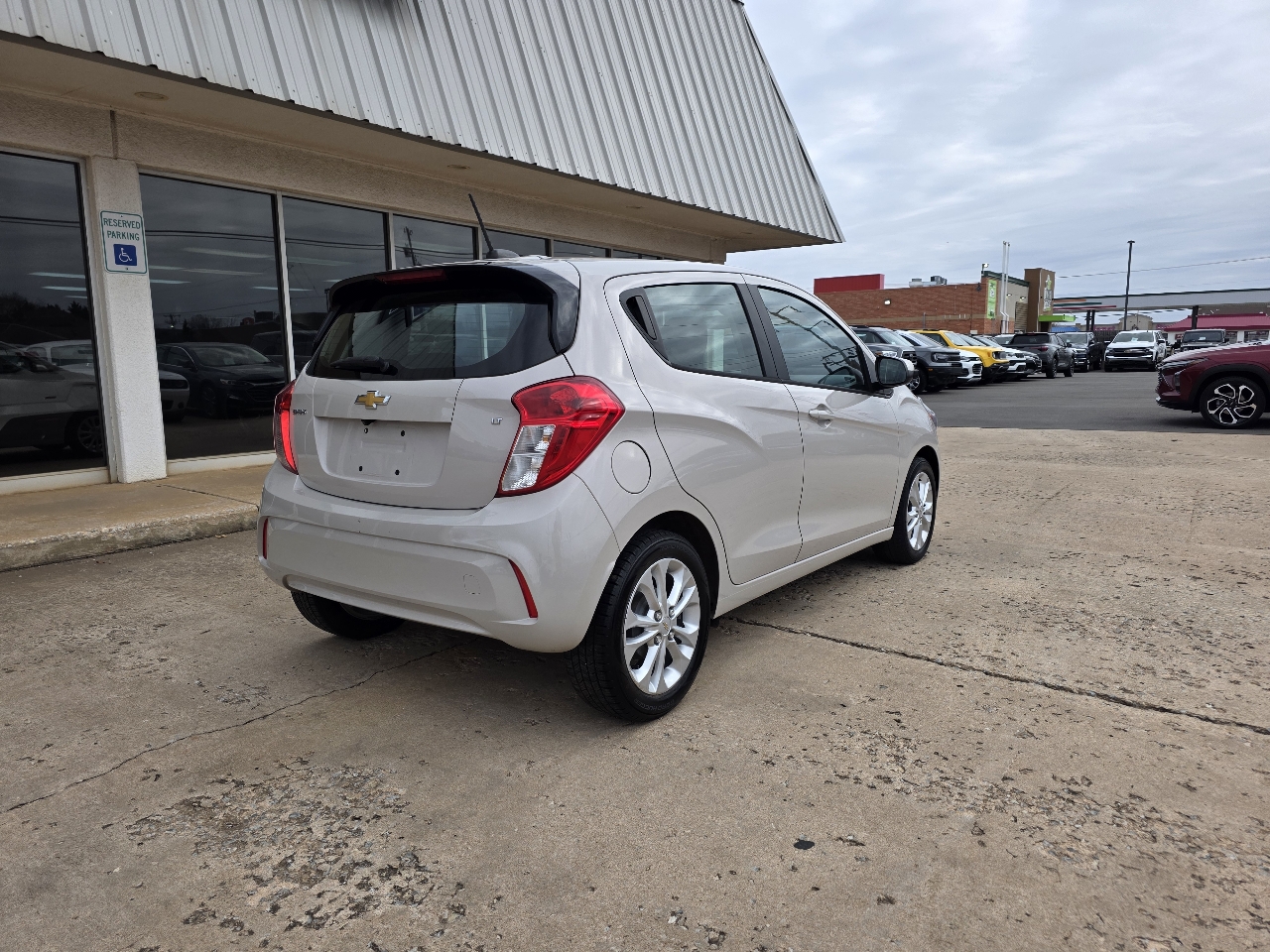 Chevrolet Spark 4dr HB CVT 1LT 2021