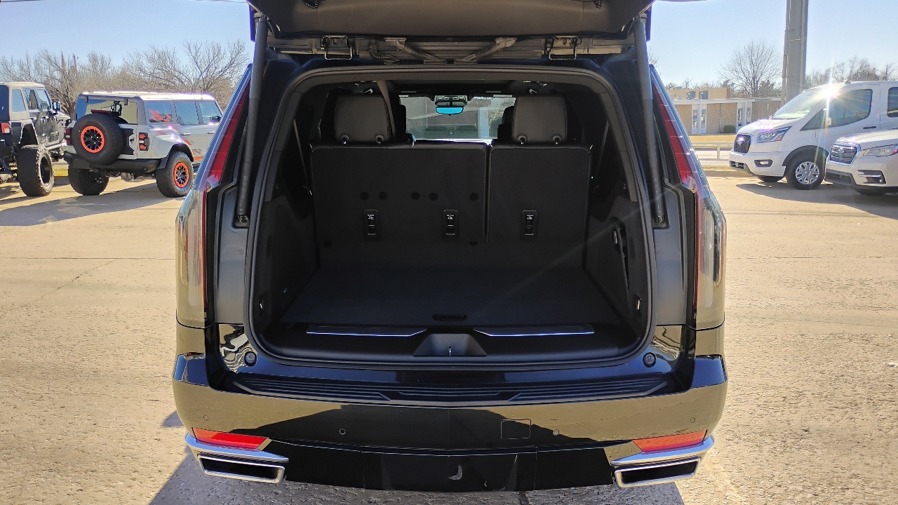 Cadillac Escalade ESV 4WD 4dr Premium Luxury 2021