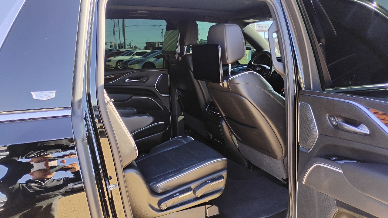 Cadillac Escalade ESV 4WD 4dr Premium Luxury 2021