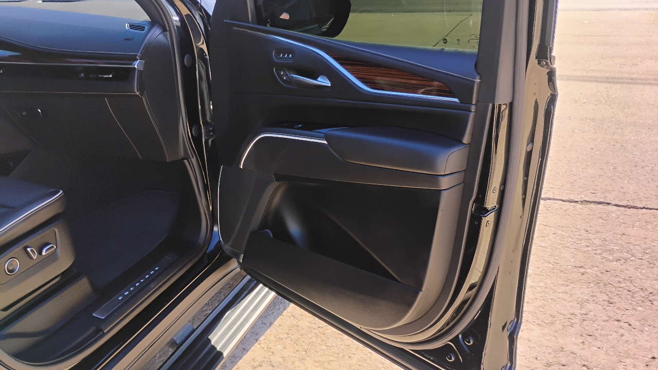 Cadillac Escalade ESV 4WD 4dr Premium Luxury 2021