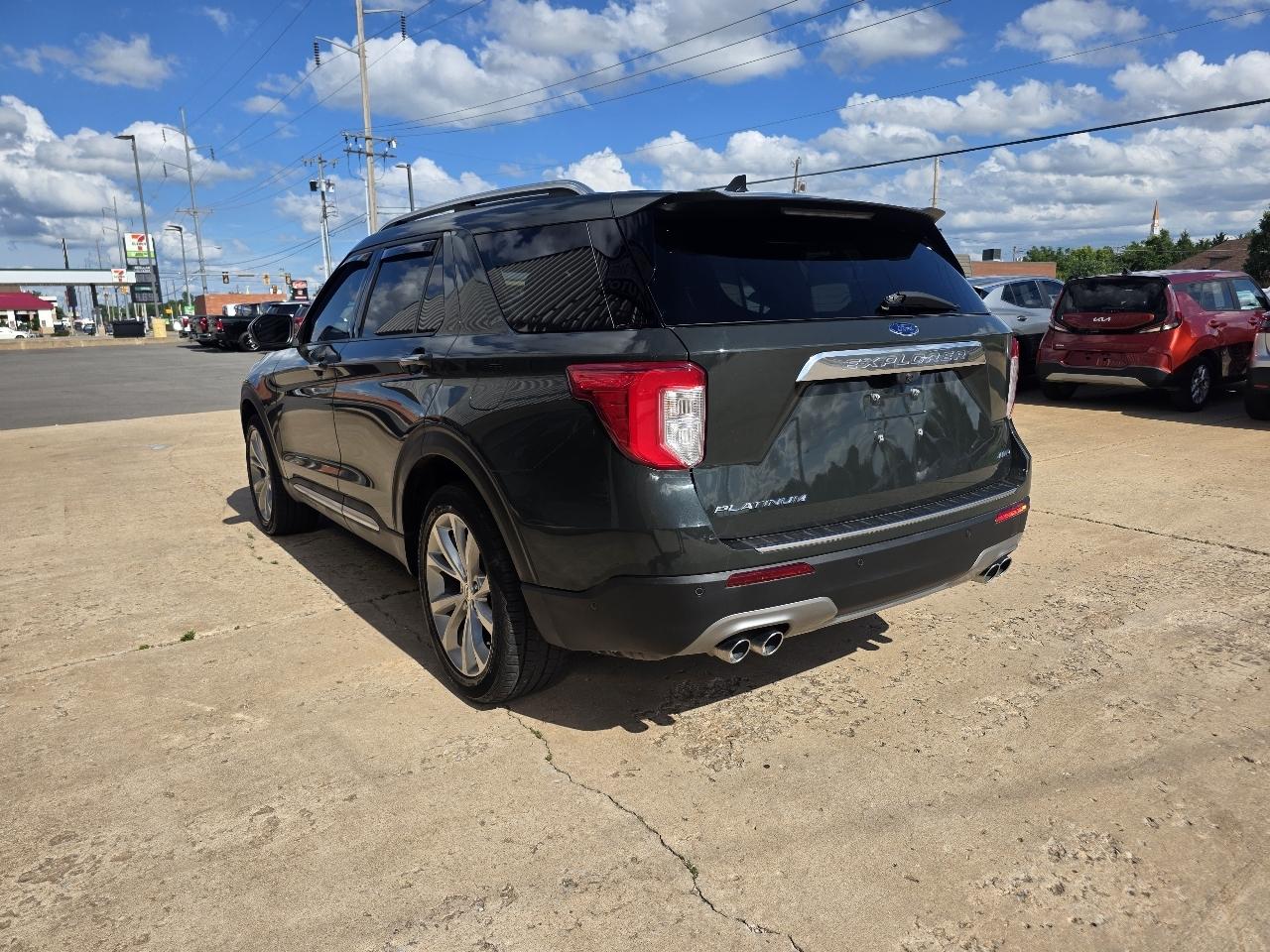 Ford Explorer Platinum 4WD 2022