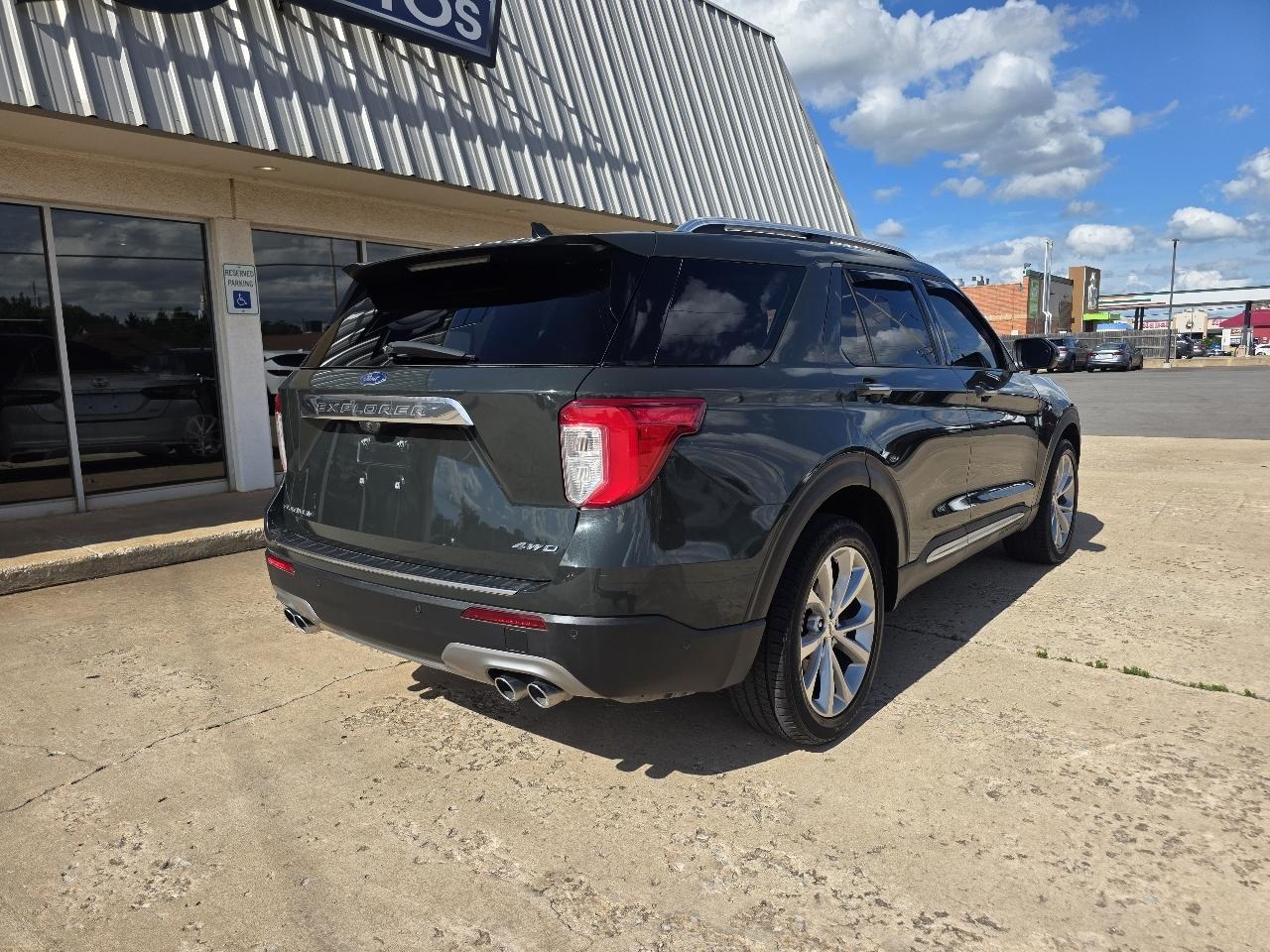 Ford Explorer Platinum 4WD 2022
