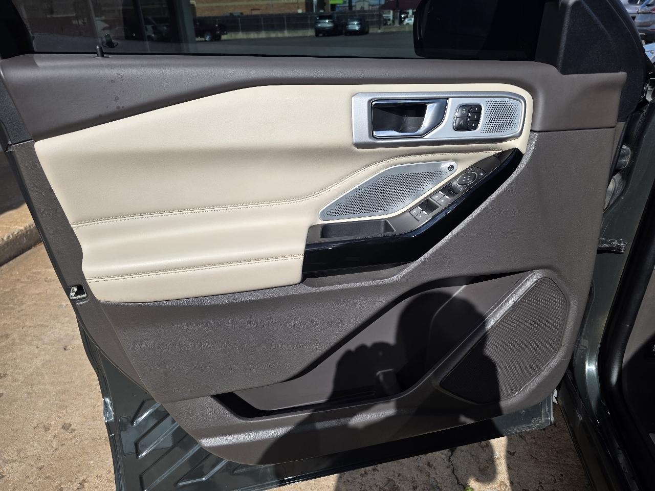 Ford Explorer Platinum 4WD 2022