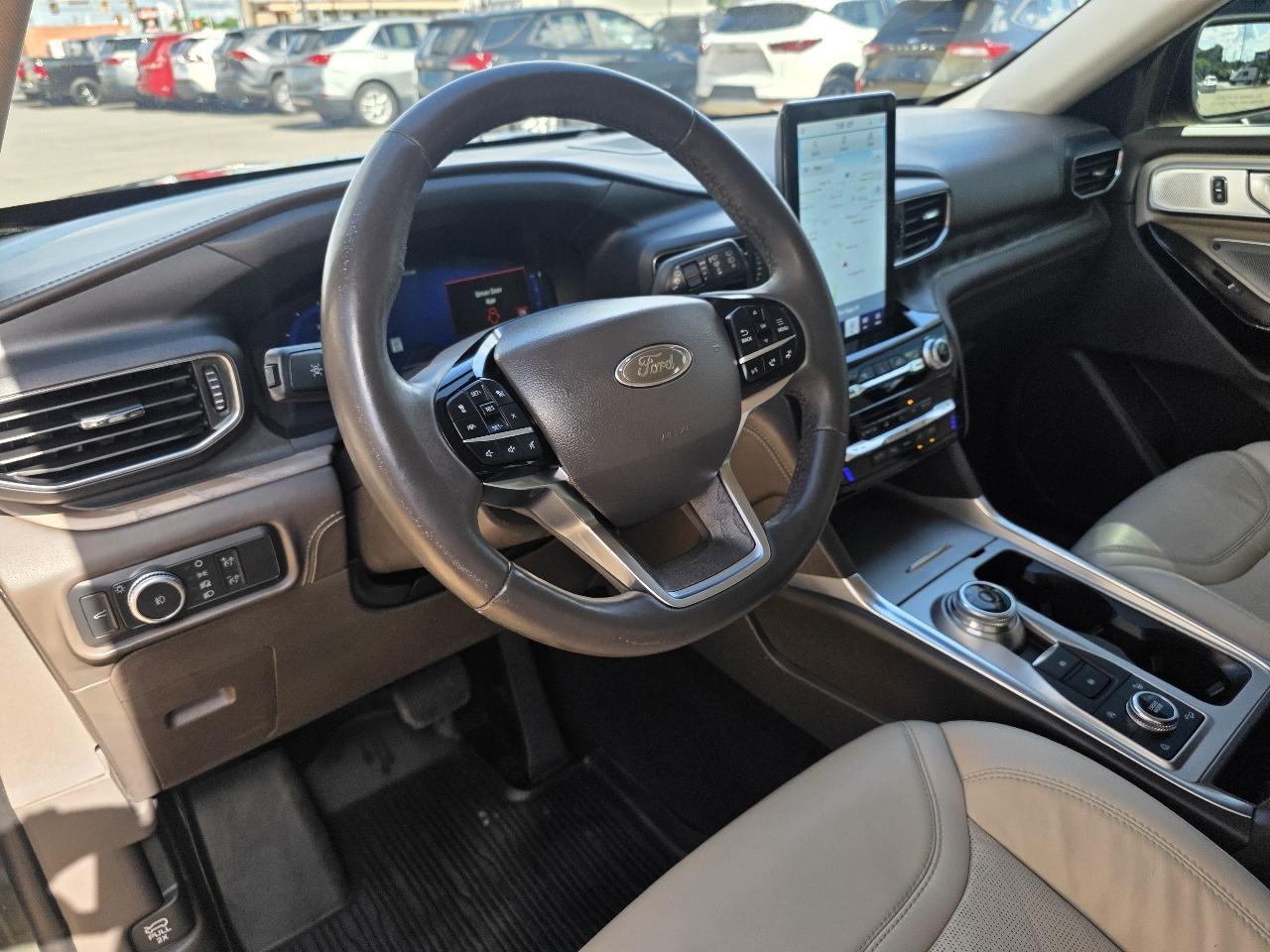Ford Explorer Platinum 4WD 2022