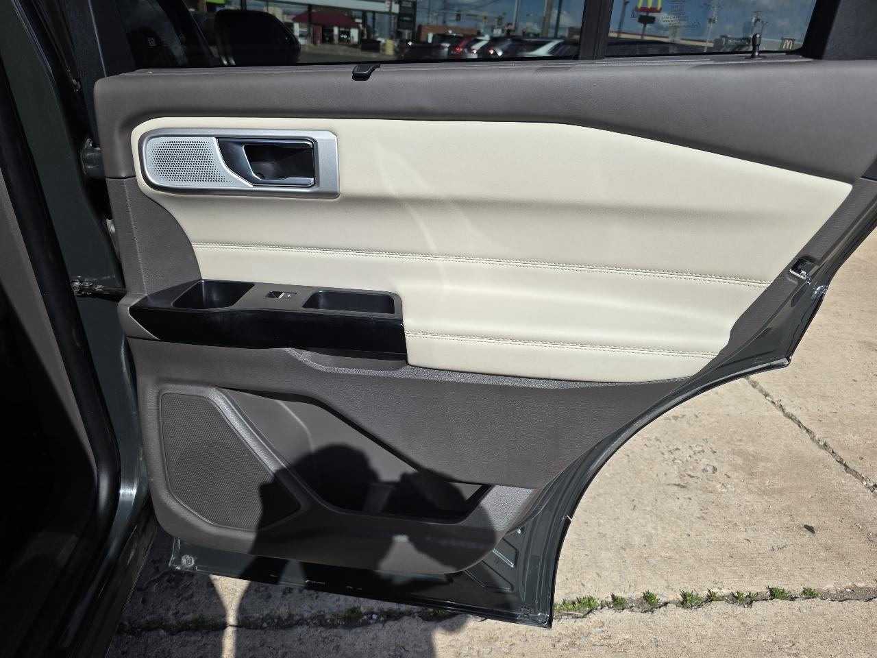 Ford Explorer Platinum 4WD 2022