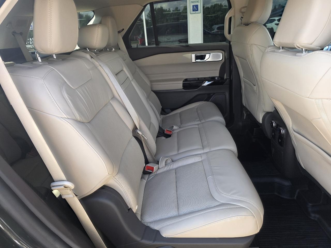 Ford Explorer Platinum 4WD 2022