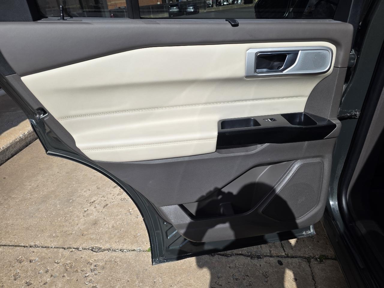 Ford Explorer Platinum 4WD 2022