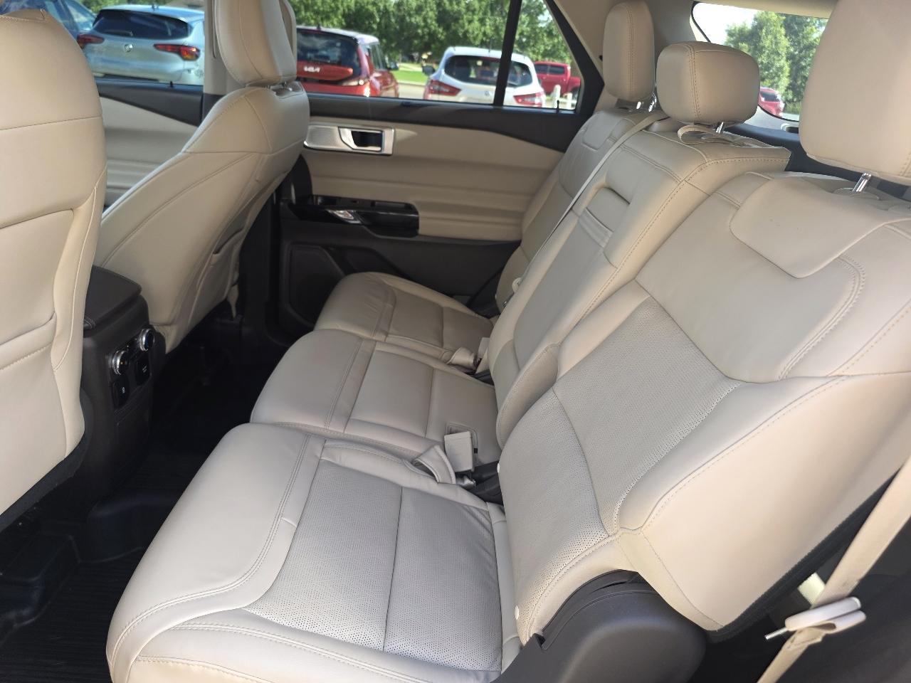 Ford Explorer Platinum 4WD 2022