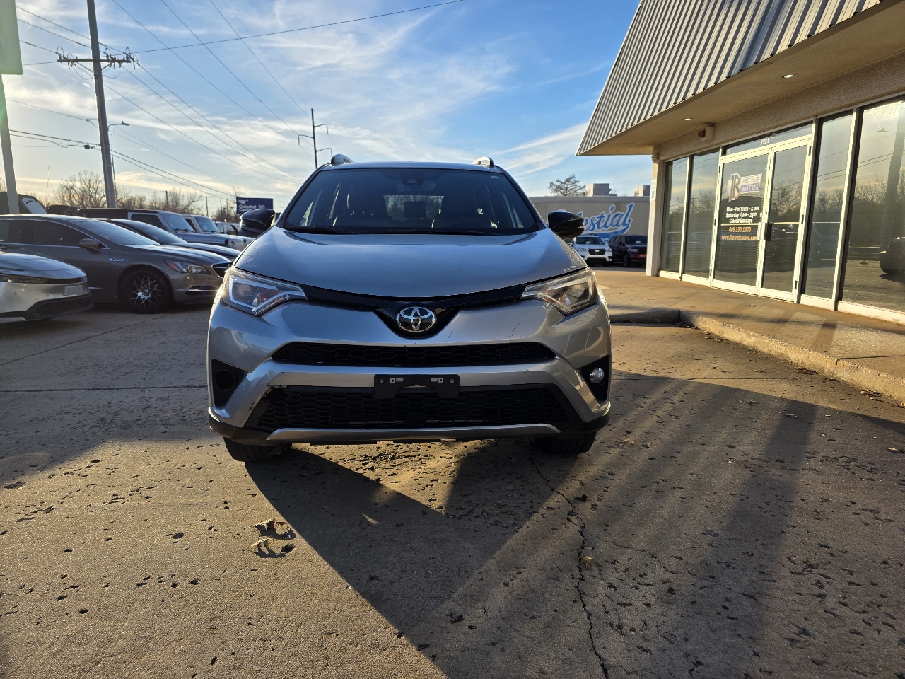 Toyota RAV4 SE AWD (Natl) 2018
