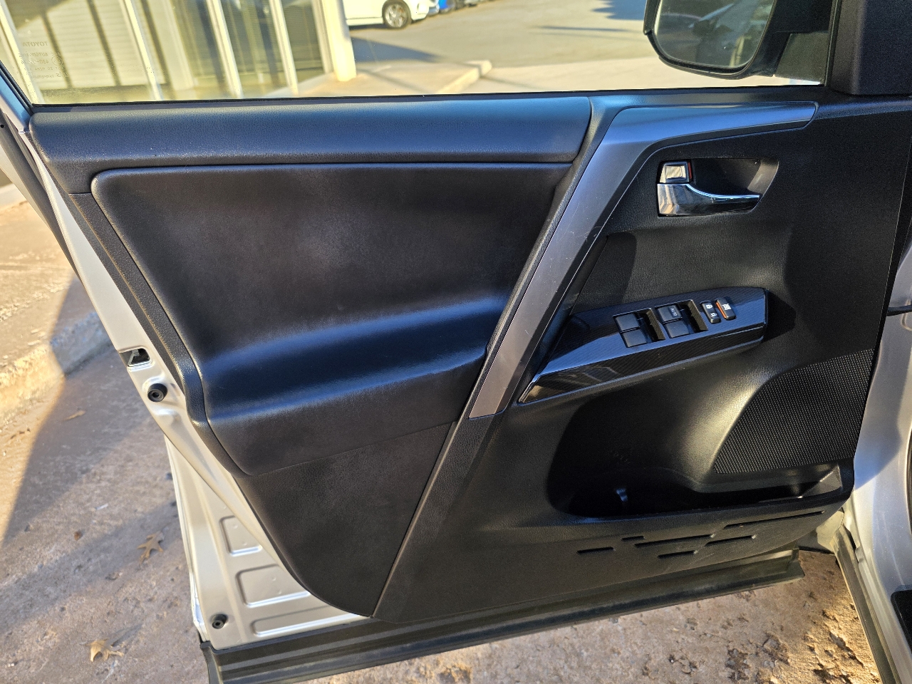 Toyota RAV4 SE AWD (Natl) 2018