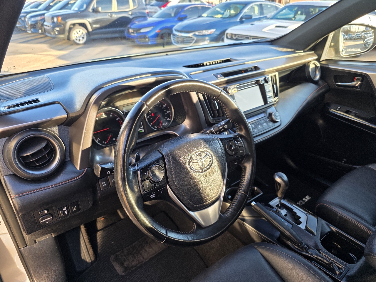 Toyota RAV4 SE AWD (Natl) 2018