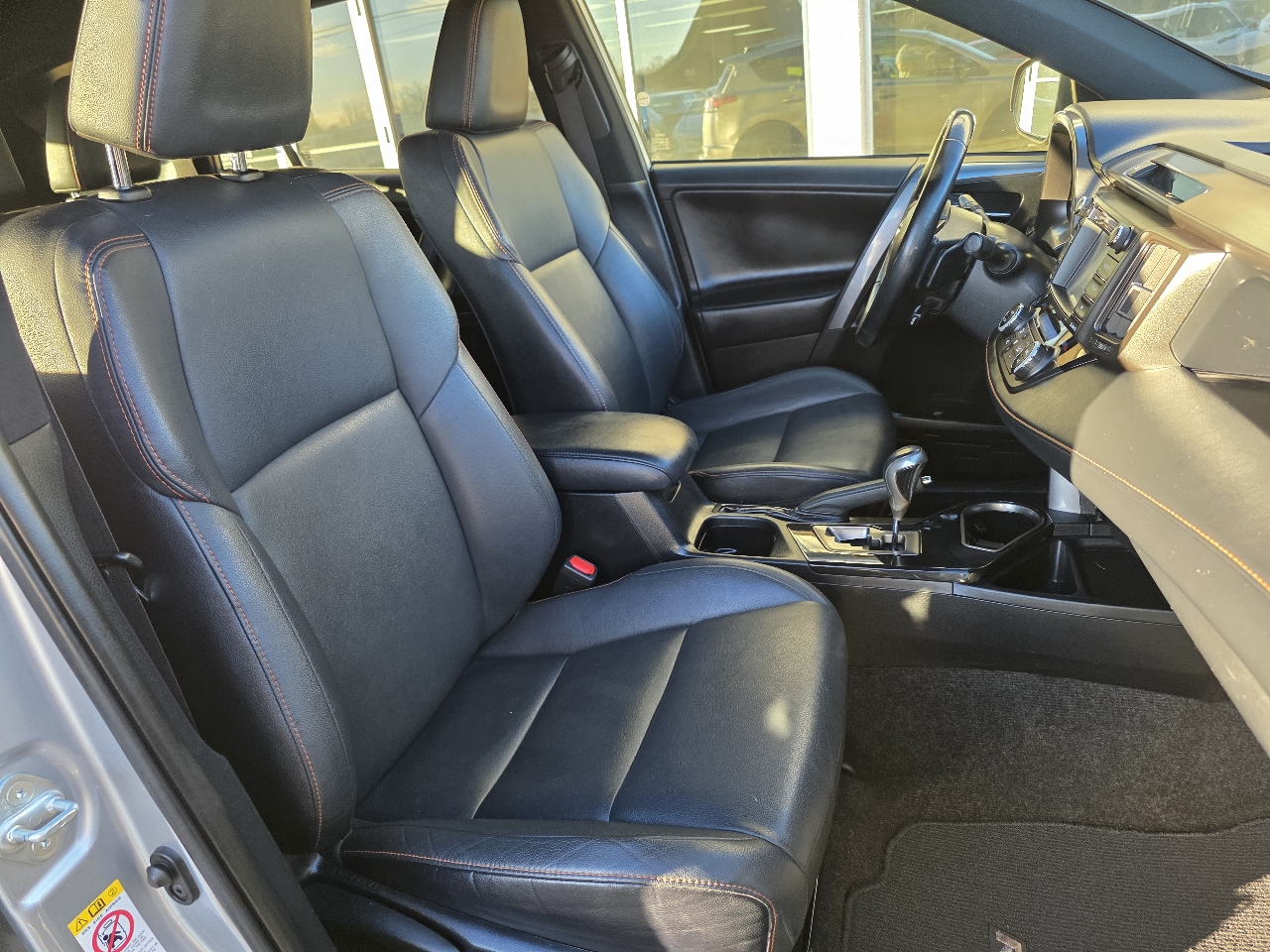 Toyota RAV4 SE AWD (Natl) 2018