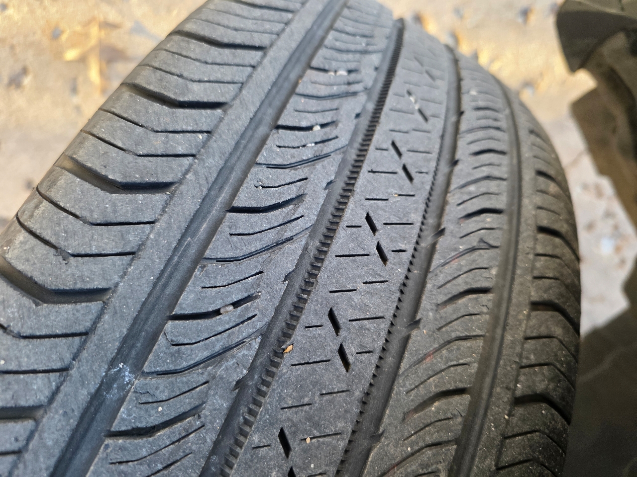 Toyota RAV4 SE AWD (Natl) 2018